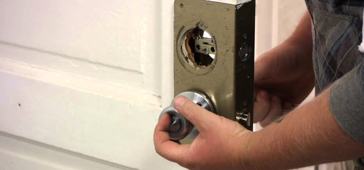 Home Lock Change in Avocado Heights